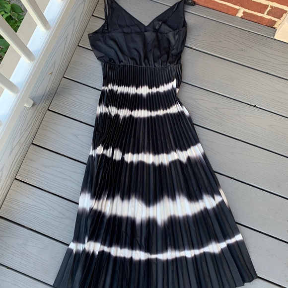 All Saints Curtis 2-in-1Tie Dye Pleated Midi Dress - Picture 14 of 16